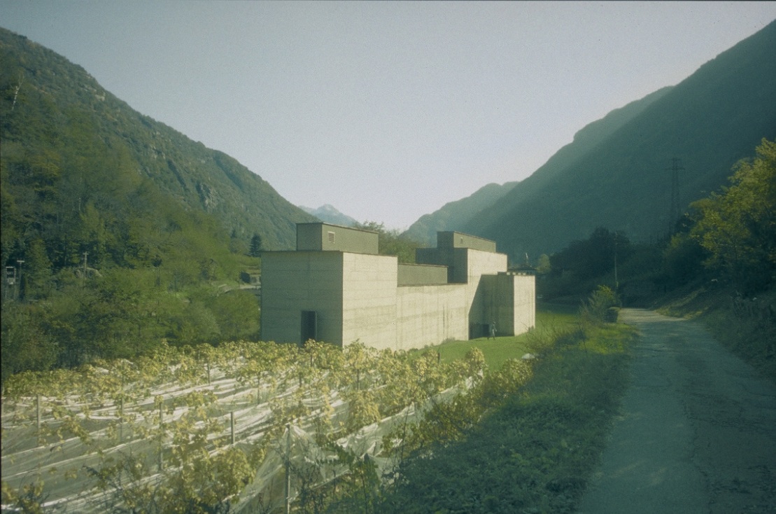 Museo La Congiunta entre viñedos y montañas en Giornico, Suiza